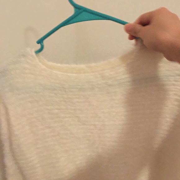 White fluffy sweater - Picture 2 of 4